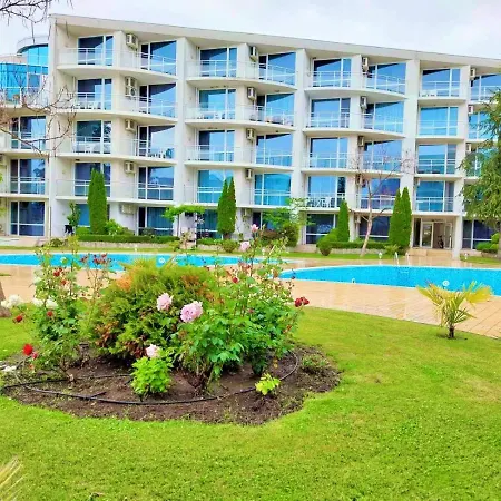 Design In Atlantis Resort&spa, Airport *